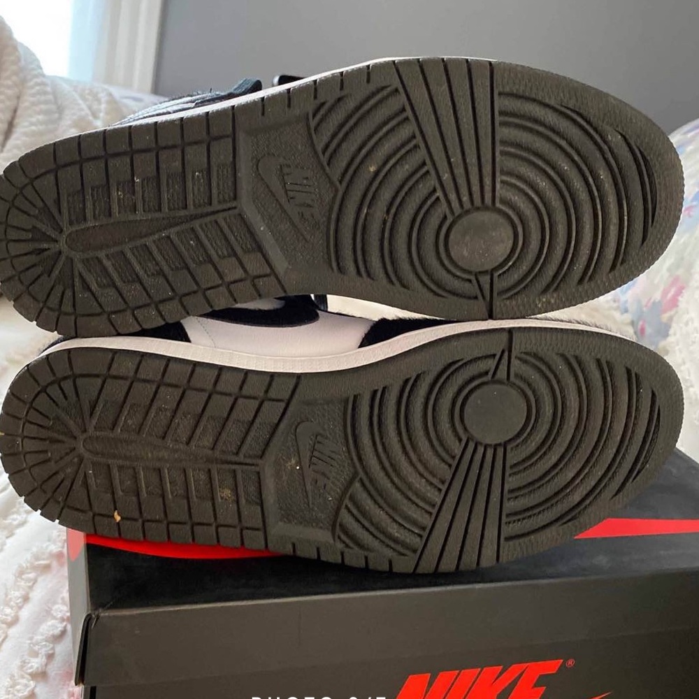Jordan 1s - Picture 7 of 7